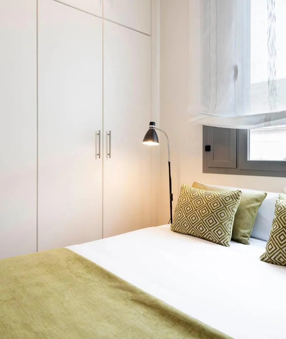 Apartment Apartamento Familiar Nuevo De Diseno En La Mejor Zona De Triana, Parking Included Seville